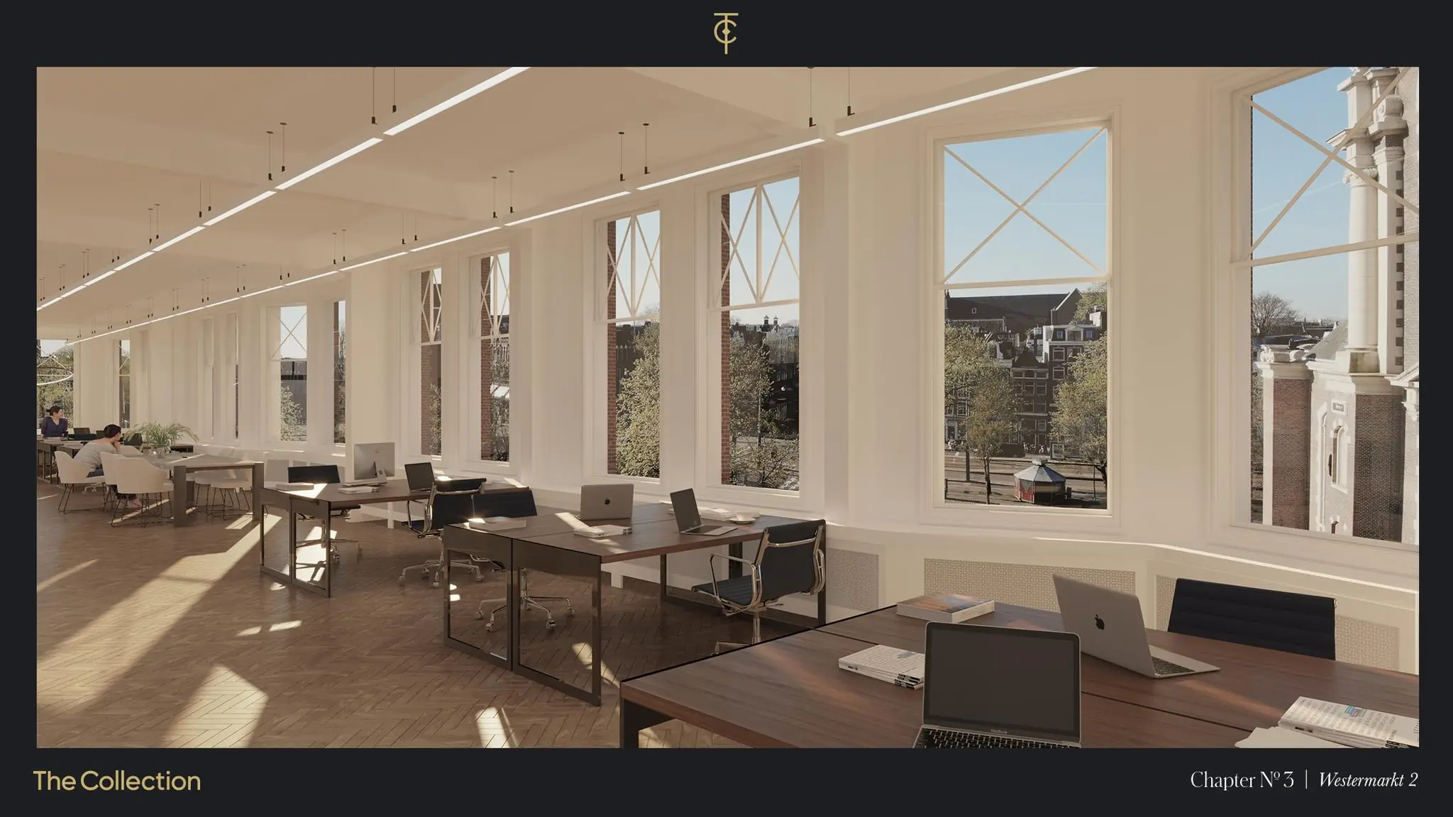 Licht en modern kantoorinterieur met uitzicht op de Westermarkt en de Westertoren in Amsterdam.