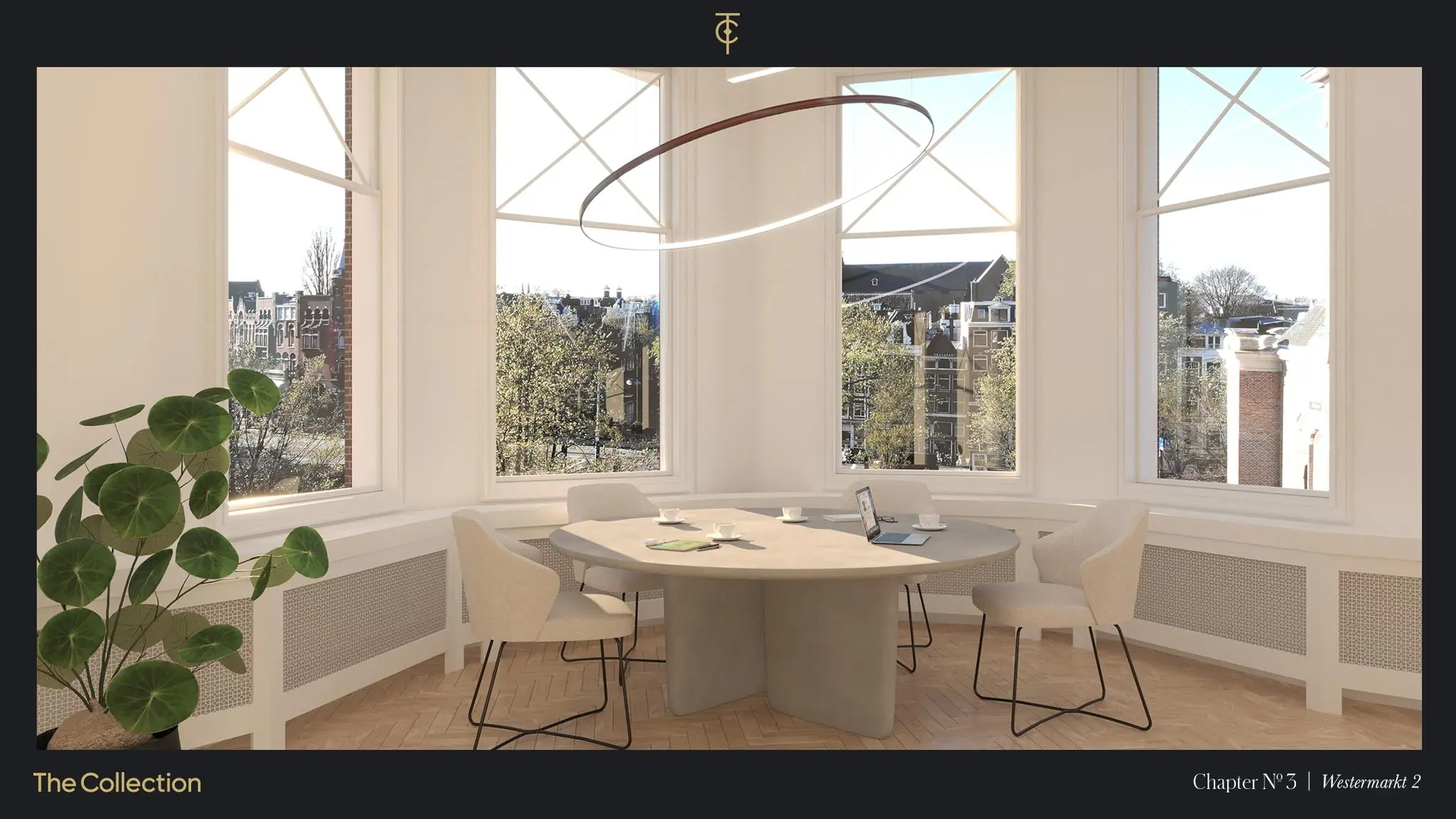 Luxe vergaderruimte met ronde tafel en moderne stoelen, gelegen aan de Westermarkt in Amsterdam met uitzicht op historische gevels.