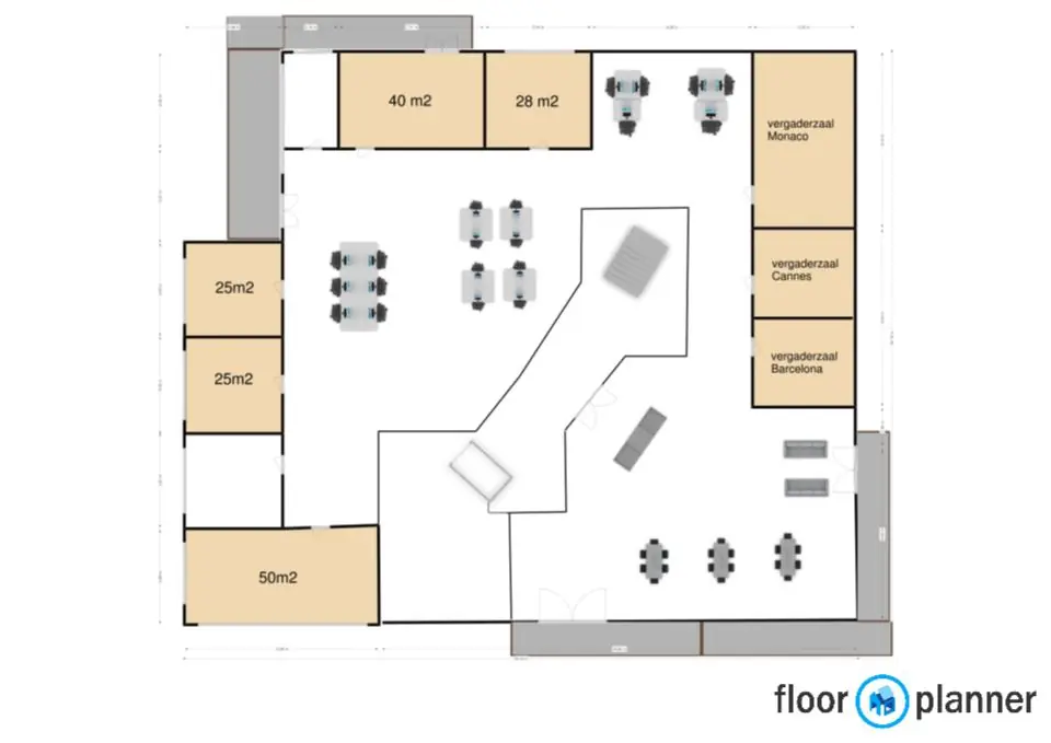 Plattegrond van een kantoorruimte aan de Zaagmolenlaan met meerdere vergaderzalen, kantoorruimtes en werkplekken.