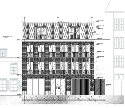 Architectonische vooraanzicht-tekening van een nieuwbouwpand aan de Reguliersdwarsstraat met drie verdiepingen en een pannendak.