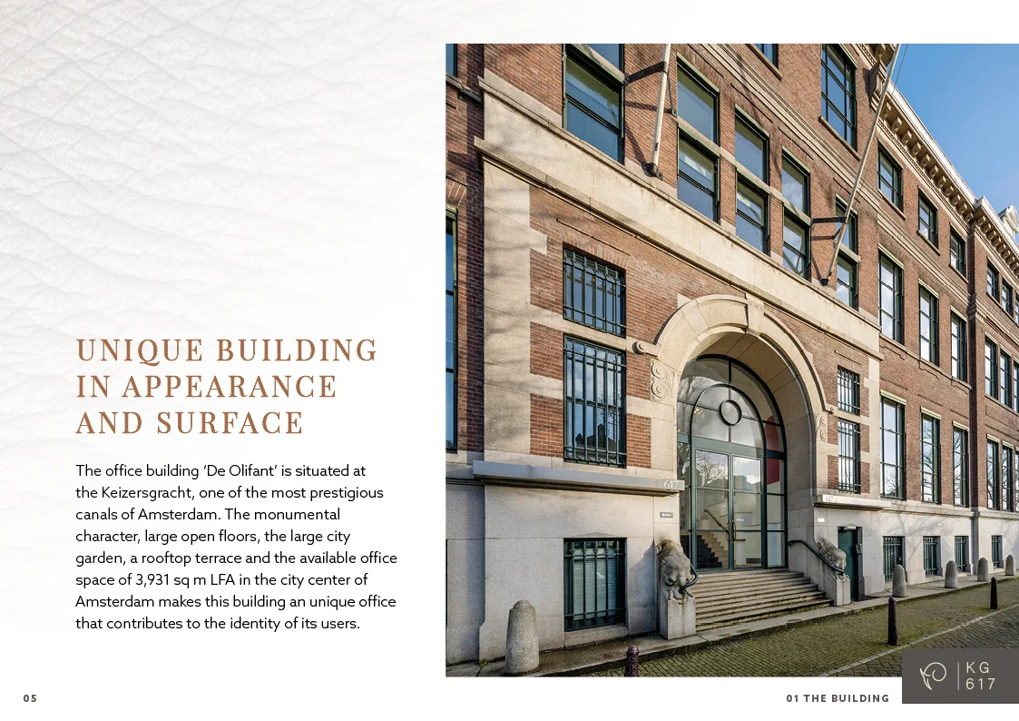 Vooraanzicht van het monumentale kantoorgebouw 'De Olifant' aan de Keizersgracht in Amsterdam.