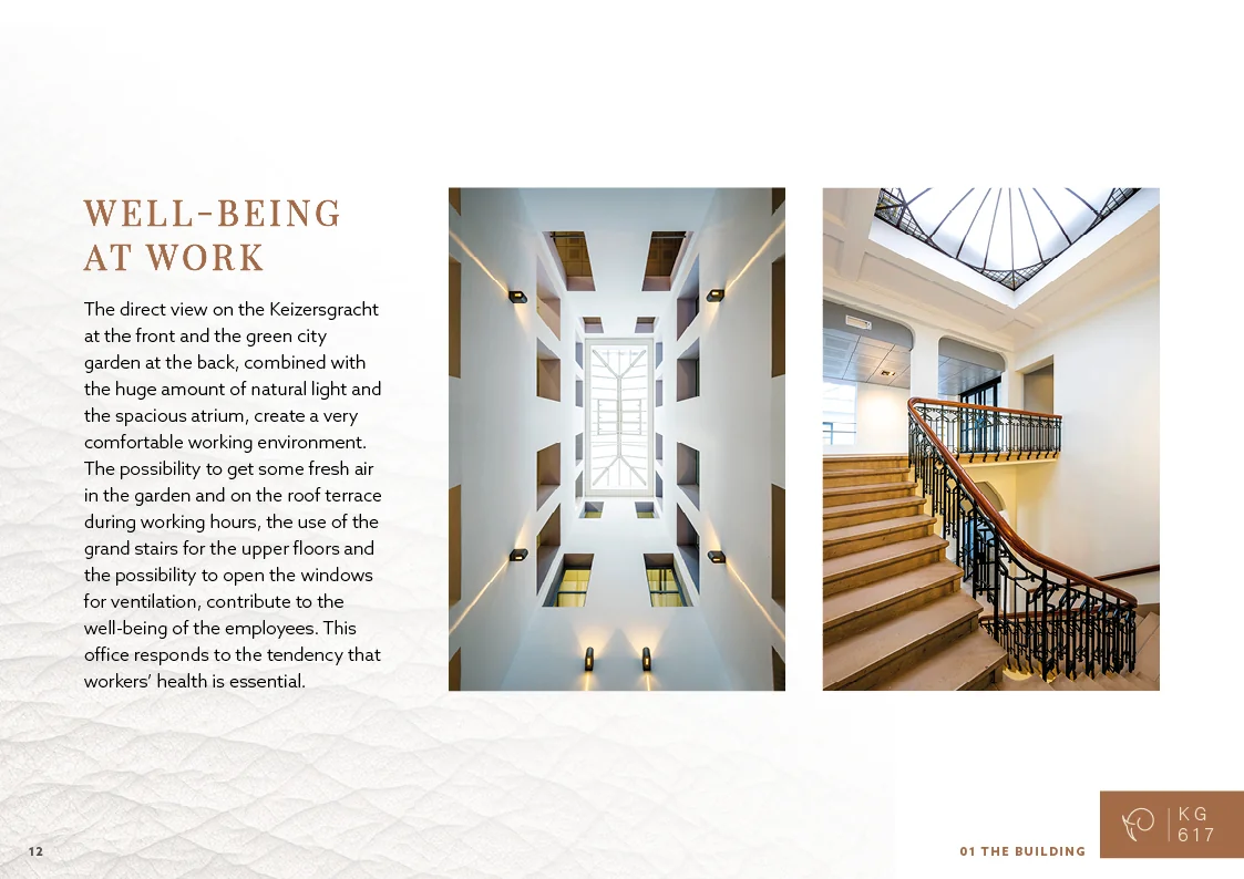 Licht atrium en monumentaal trappenhuis in een kantoorpand aan de Keizersgracht.