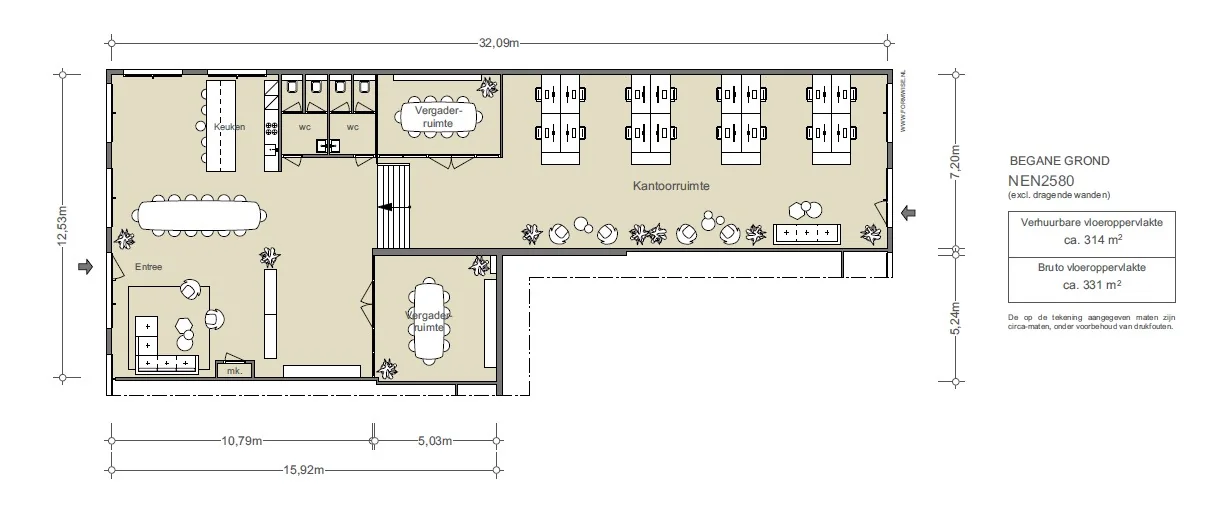 Plattegrond van een kantoorruimte aan de Grasweg met entree, keuken, vergaderruimtes en werkplekken.