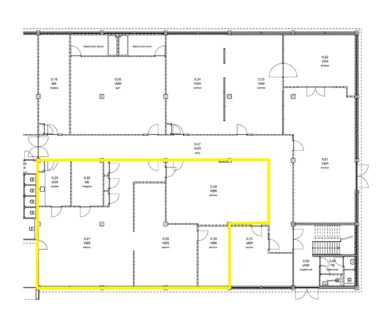 Plattegrond van een kantoorgebouw aan de Pilotenstraat met gemarkeerde vergaderruimtes en kantoren.
