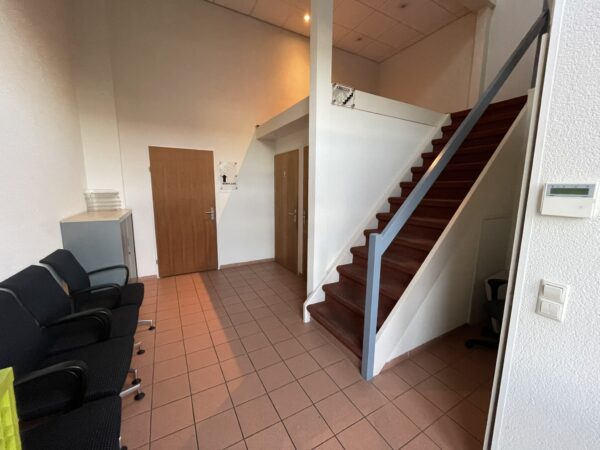 Trap naar het kantoor toe