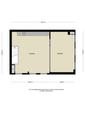 Plattegrond van een kantoorruimte met twee aparte kantoorruimtes en een kitchenette, gelegen aan de Tijnmuiden.