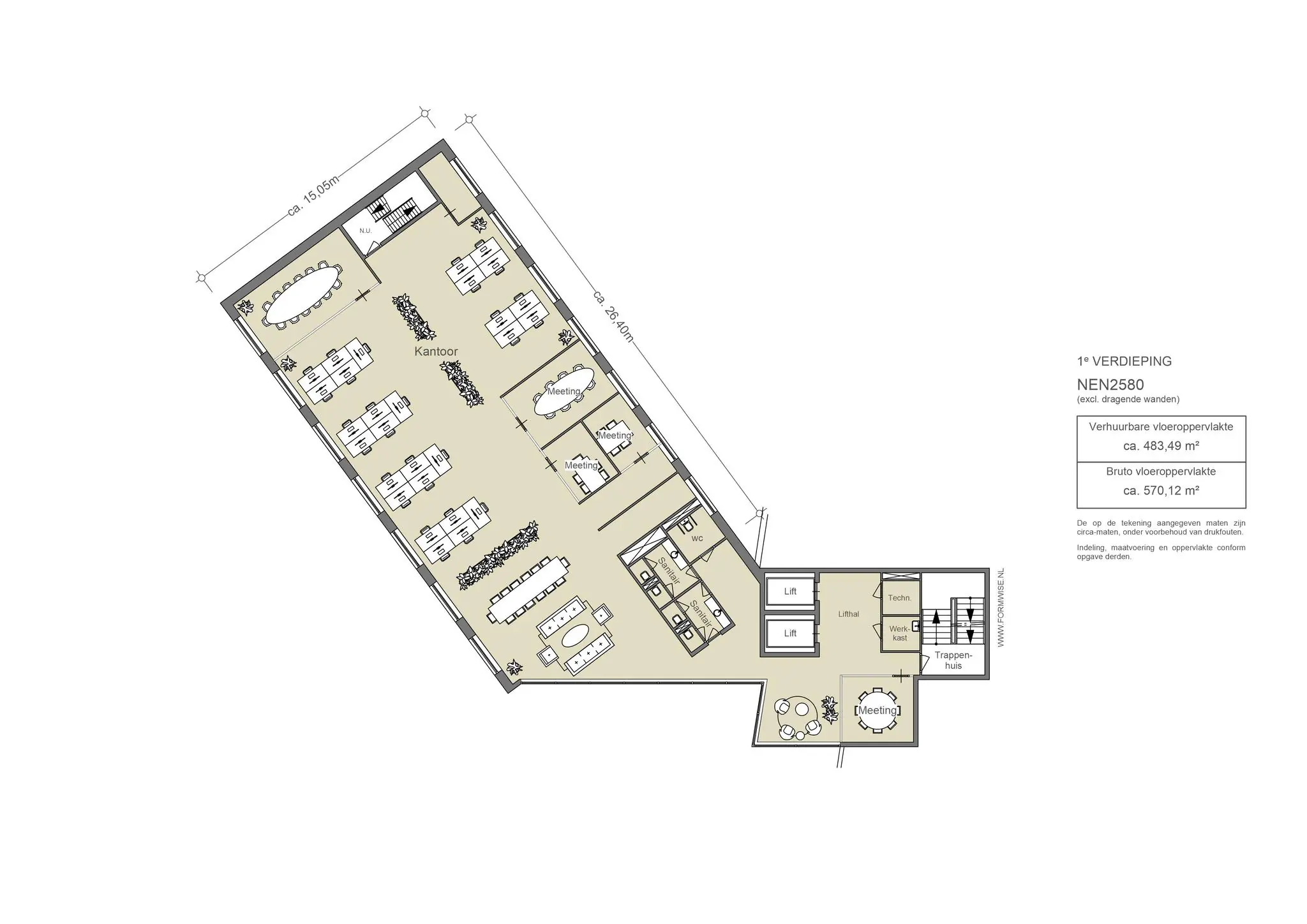 Plattegrond van de eerste verdieping van een kantoorgebouw aan de Johan Cruijff Boulevard, met werkplekken, vergaderruimtes en facilitaire ruimtes.