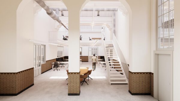 Moderne, lichte kantoorruimte aan de Leidseweg met open werkplekken, hoge plafonds en een witte trap naar de bovenverdieping.