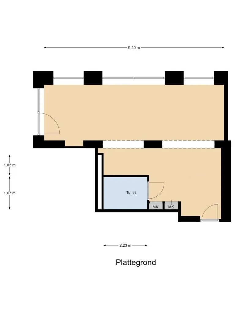 Plattegrond van een ruimte aan het Maanplein met een grote open ruimte, een toilet en twee meterkasten.