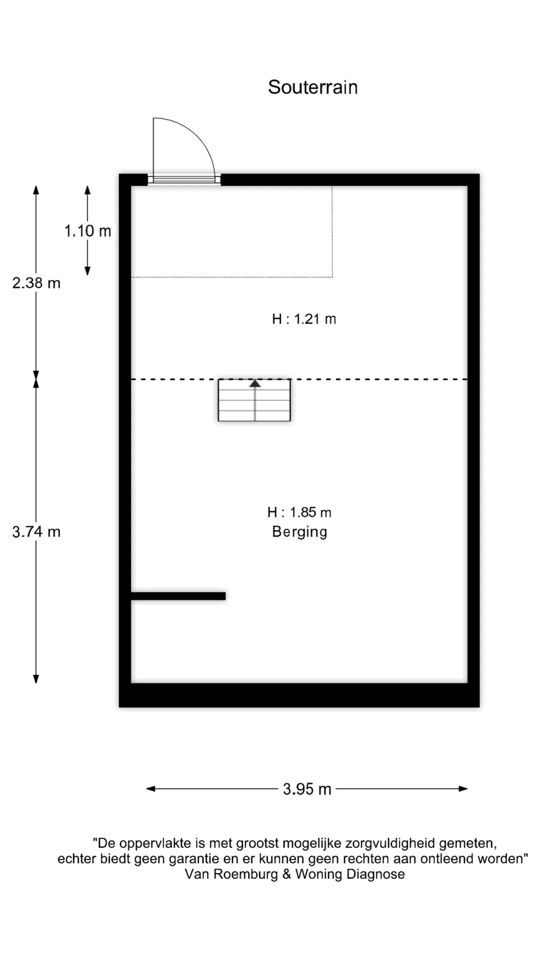 Plattegrond van het souterrain aan de Overtoom met berging, trap en afmetingen.