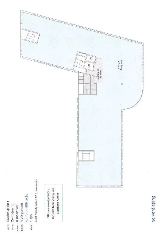 Plattegrond van de derde verdieping van een kantoorruimte aan het Stationsplein in Zwijndrecht met een unit van 824 m².