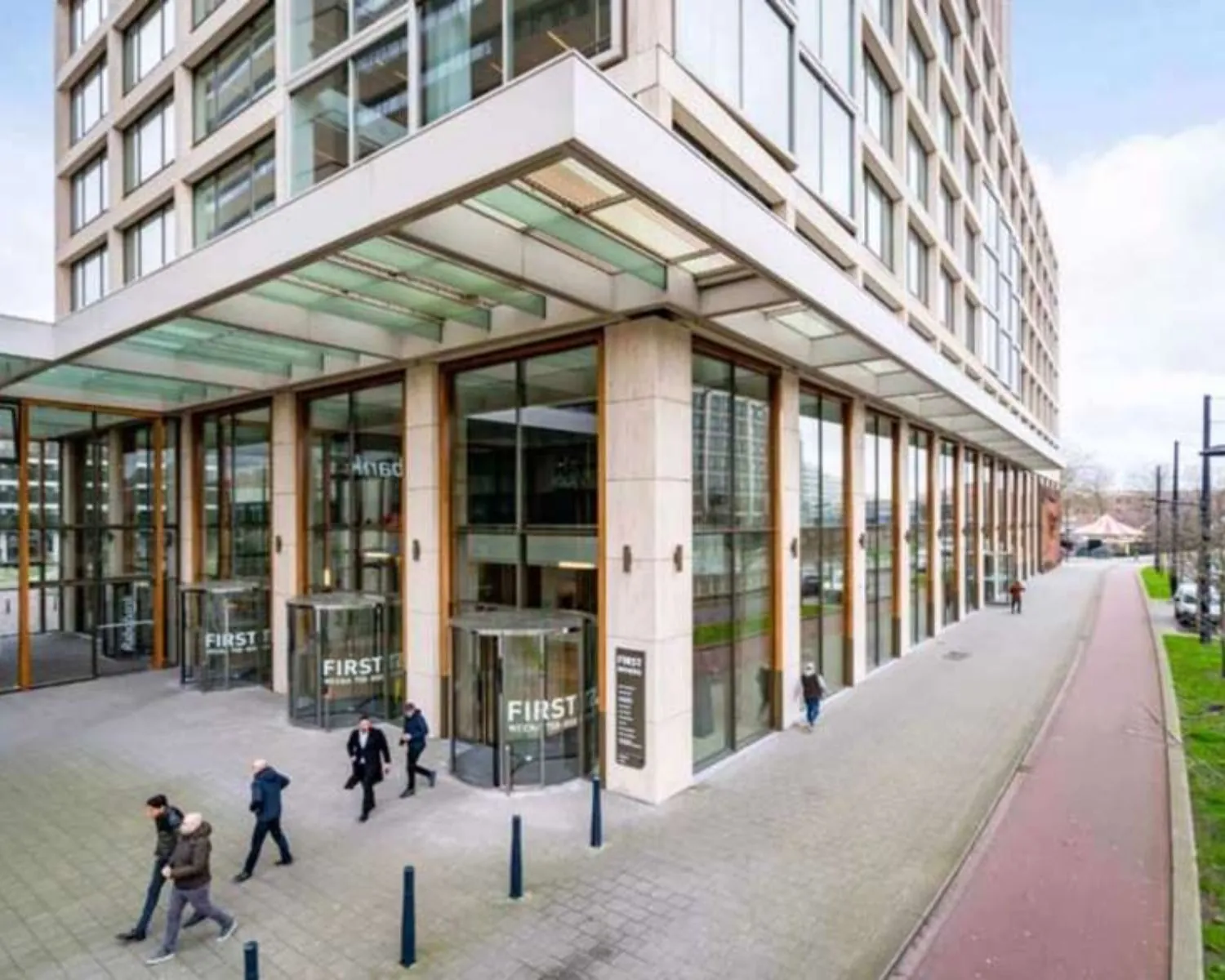 Moderne kantoorruimte te huur in het gebouw FIRST aan Weena 778 in Rotterdam.